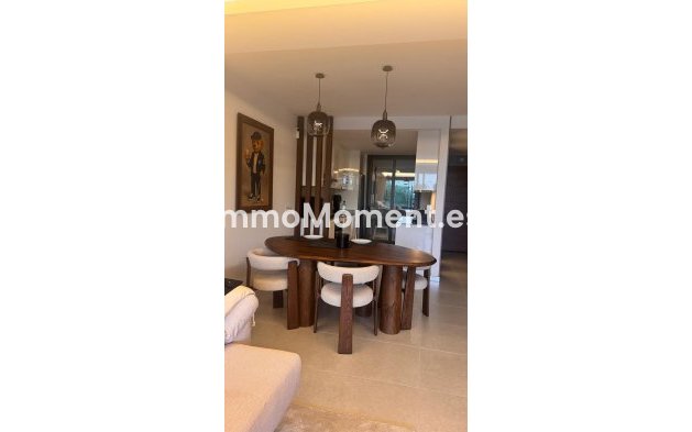 Resale - Apartment - Estepona - Costalita