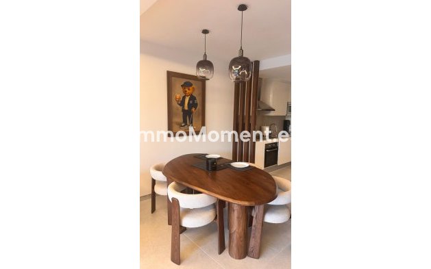 Resale - Apartment - Estepona - Costalita