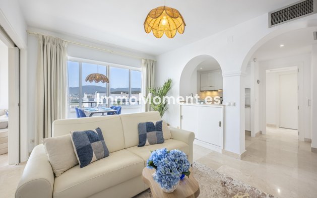 Resale - Apartment - Estepona - Estepona Centro