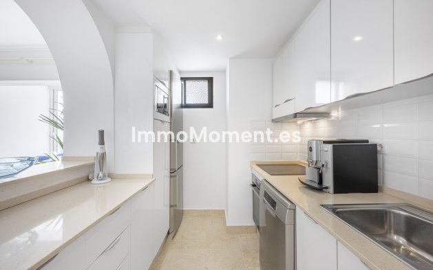 Resale - Apartment - Estepona - Estepona Centro