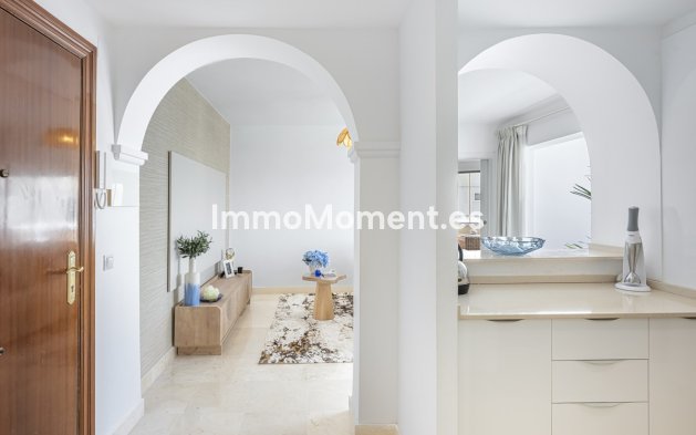Resale - Apartment - Estepona - Estepona Centro