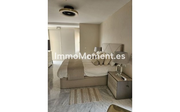 Wiederverkauf - Wohnung -   Inländisch - Alhaurín de la Torre