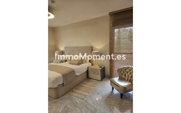 Wiederverkauf - Wohnung -   Inländisch - Alhaurín de la Torre