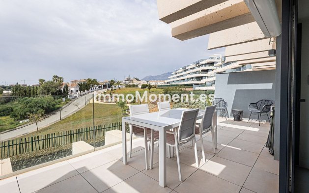 Resale - Apartment - Estepona - Selwo