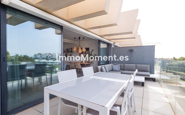 Resale - Apartment - Estepona - Selwo