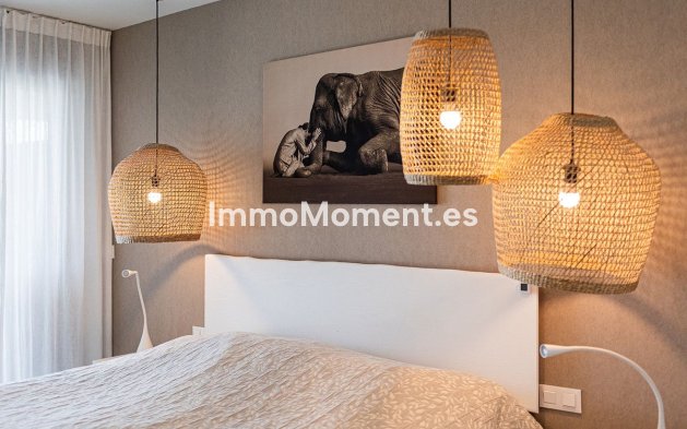 Resale - Apartment - Estepona - Selwo