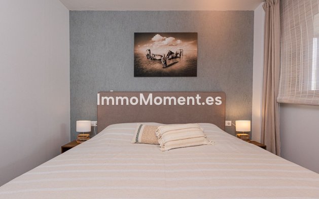Resale - Apartment - Estepona - Selwo