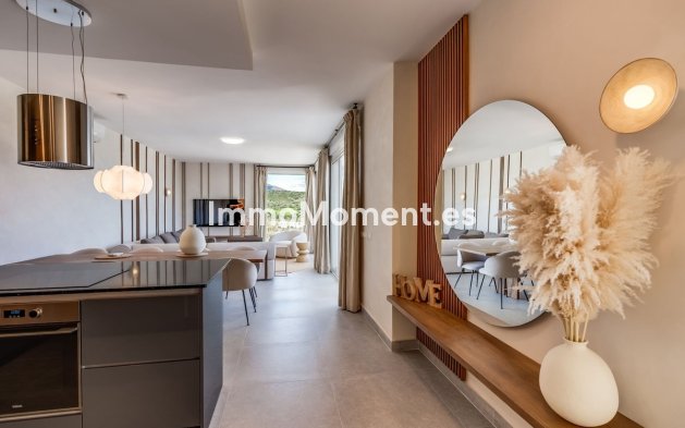 Resale - Villa - Estepona - Estepona Centro