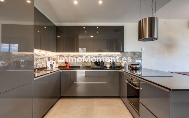 Resale - Villa - Estepona - Estepona Centro