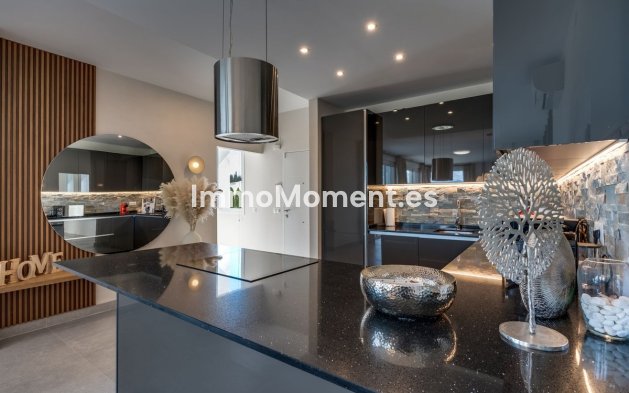 Resale - Villa - Estepona - Estepona Centro