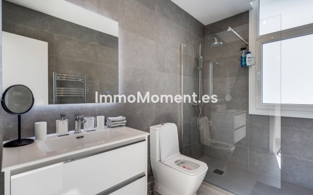 Resale - Villa - Estepona - Estepona Centro
