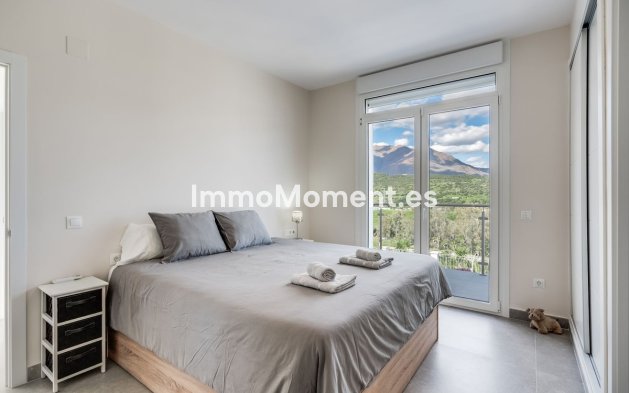 Resale - Villa - Estepona - Estepona Centro