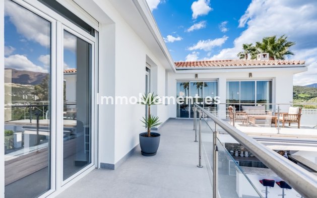 Resale - Villa - Estepona - Estepona Centro