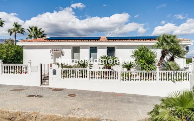 Resale - Villa - Estepona - Estepona Centro