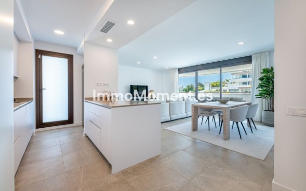 Resale - Apartment - Estepona - Estepona Centro