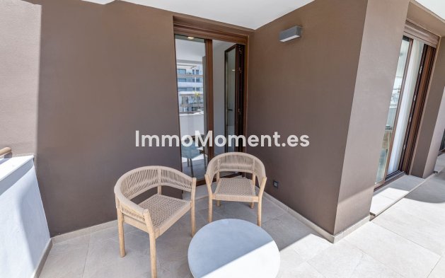 Resale - Apartment - Estepona - Estepona Centro