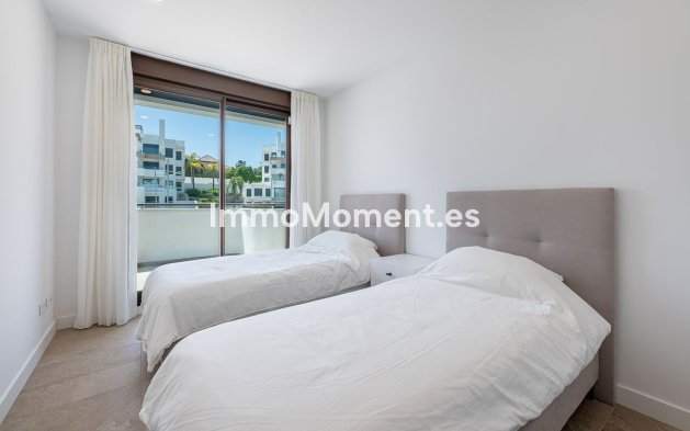 Resale - Apartment - Estepona - Estepona Centro