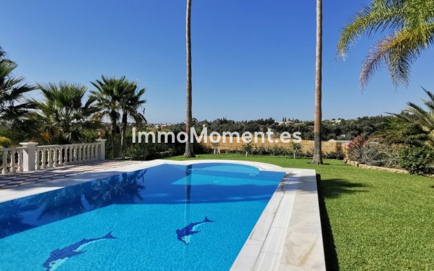 Resale - Villa - Estepona - Estepona Centro