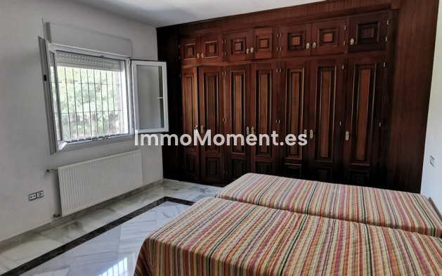 Resale - Villa - Estepona - Estepona Centro