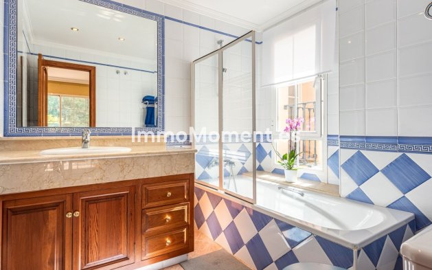 Reventa - Villa - Marbella - Nueva Andalucía