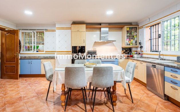 Reventa - Villa - Marbella - Nueva Andalucía