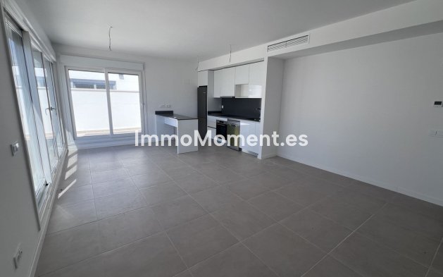 Resale - Apartment - Estepona - Bel Air