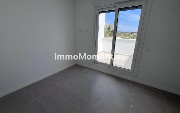 Resale - Apartment - Estepona - Bel Air