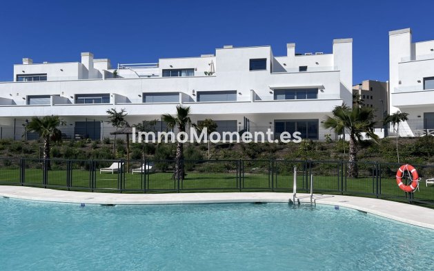 Resale - Apartment - Estepona - Bel Air