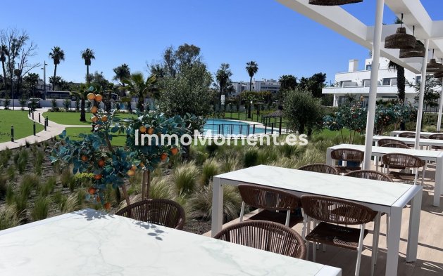 Resale - Apartment - Estepona - Bel Air
