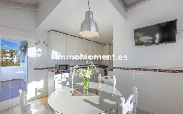 Resale - Apartment - Marbella - Bahía de Marbella