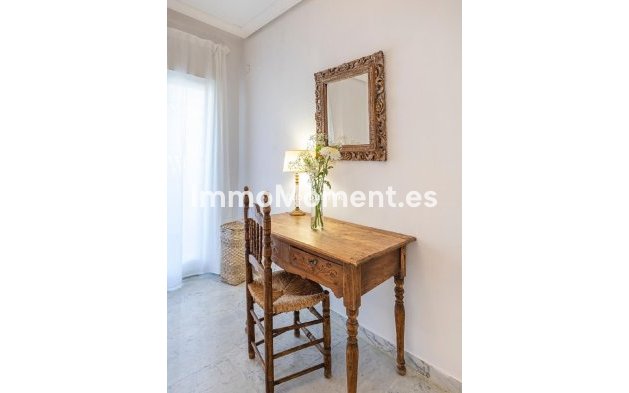 Resale - Apartment - Marbella - Bahía de Marbella