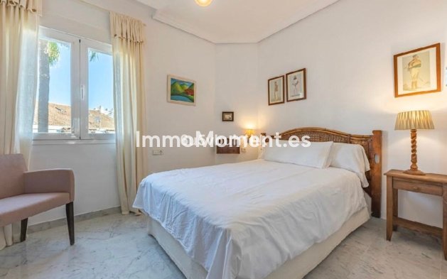 Resale - Apartment - Marbella - Bahía de Marbella