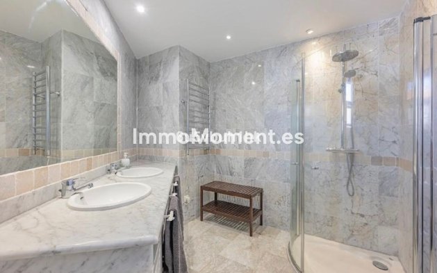 Resale - Apartment - Marbella - Bahía de Marbella
