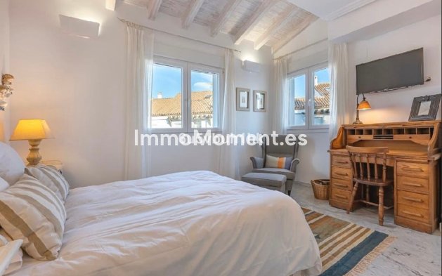 Resale - Apartment - Marbella - Bahía de Marbella