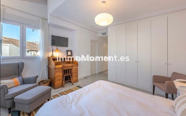 Resale - Apartment - Marbella - Bahía de Marbella