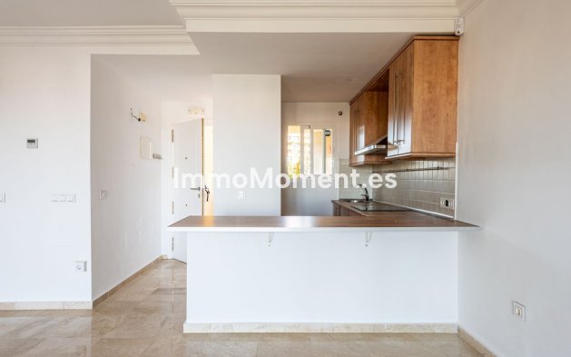 Resale - Apartment - Estepona - Selwo