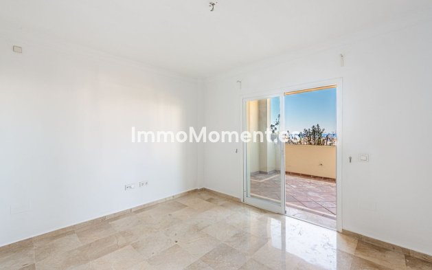 Resale - Apartment - Estepona - Selwo