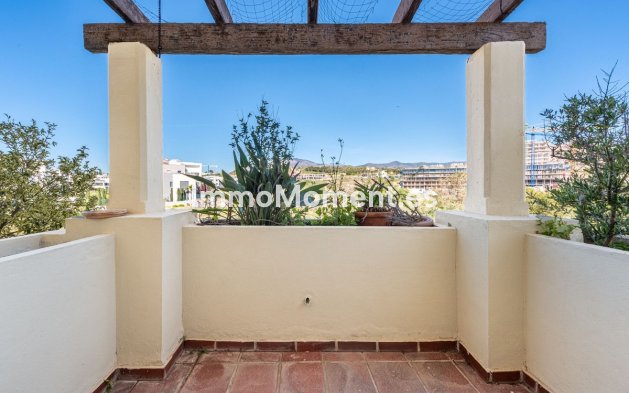 Resale - Apartment - Estepona - Selwo