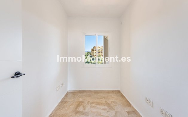 Resale - Apartment - Estepona - Selwo
