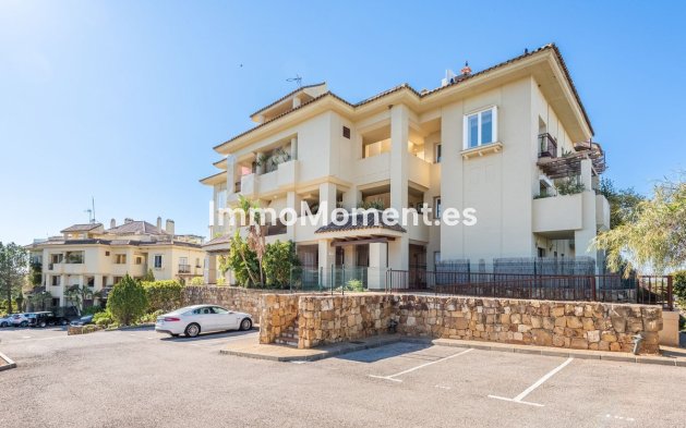 Resale - Apartment - Estepona - Selwo