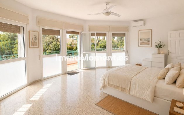 Resale - Villa - Inland  - Churriana