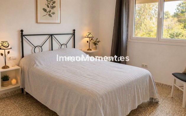 Resale - Villa - Inland  - Churriana