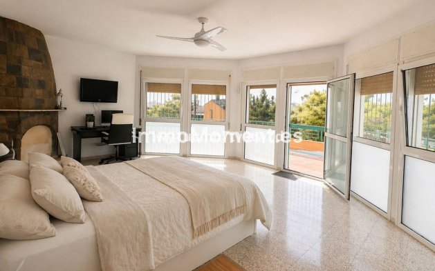 Resale - Villa - Inland  - Churriana