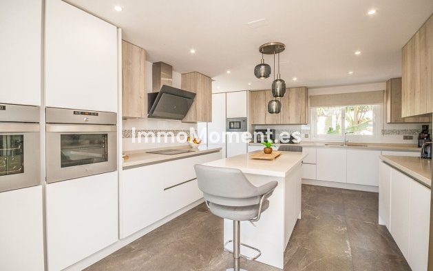 Wiederverkauf - Villa - Estepona  - Estepona Centro