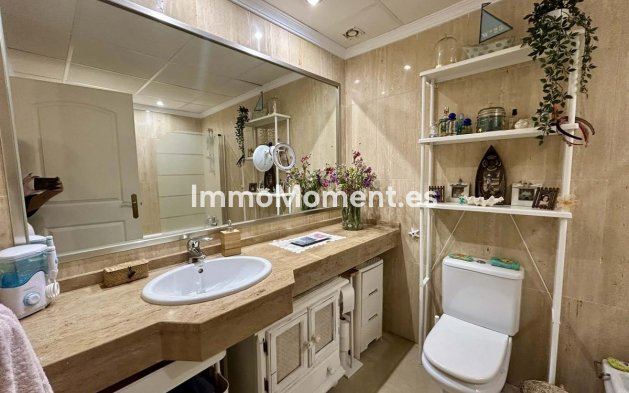 Resale - Apartment - Marbella - Elviria