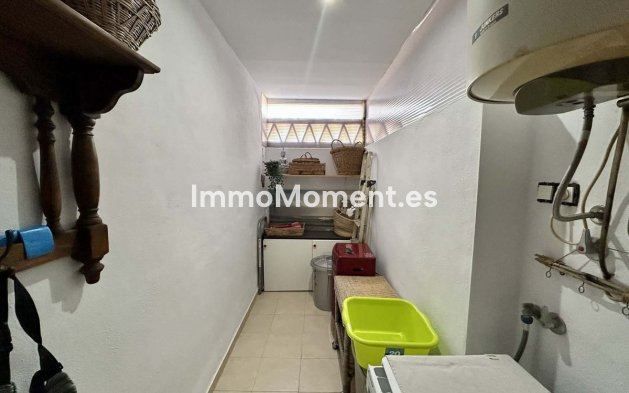 Resale - Apartment - Marbella - Elviria