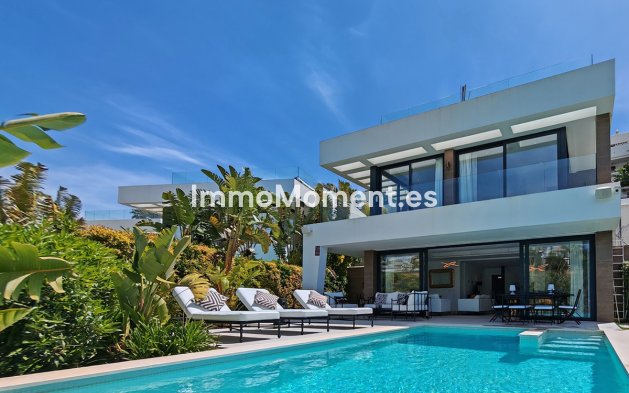 Resale - Villa - Estepona - Estepona Centro