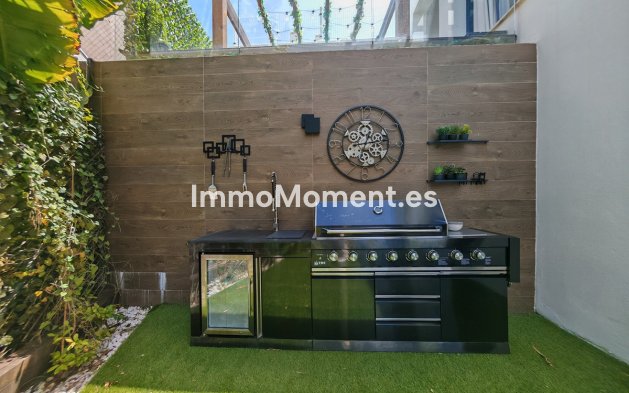 Resale - Villa - Estepona - Estepona Centro