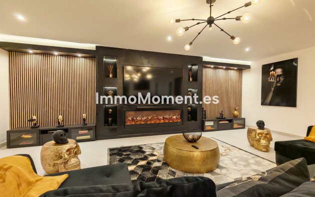Resale - Villa - Estepona - Estepona Centro