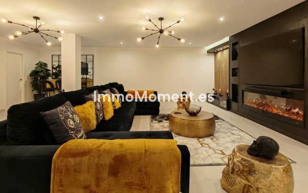 Resale - Villa - Estepona - Estepona Centro